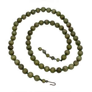 VINTAGE FASHION Multi-Green Polished Marble Bead 25” x .8 cm Estate Necklace